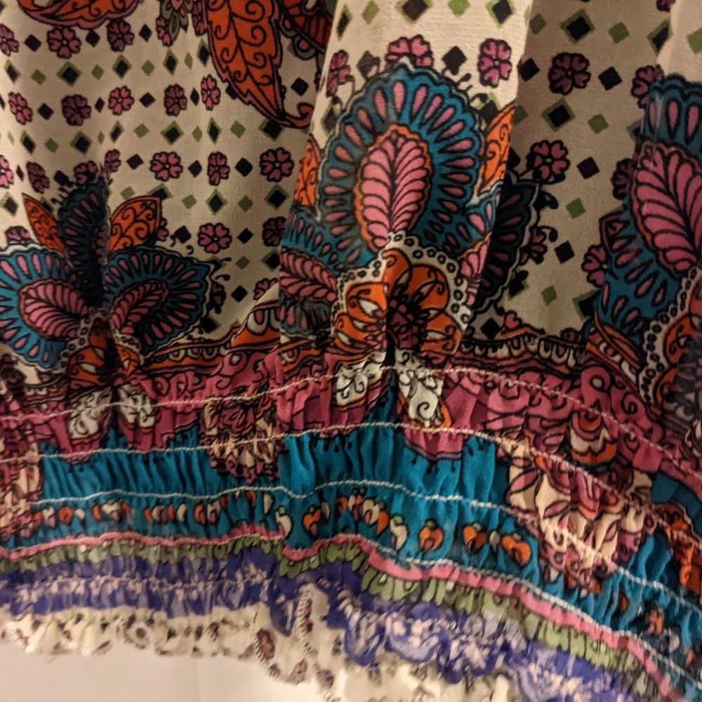Bundle Patterned Sheer Top & Tank - Picture 10 of 10